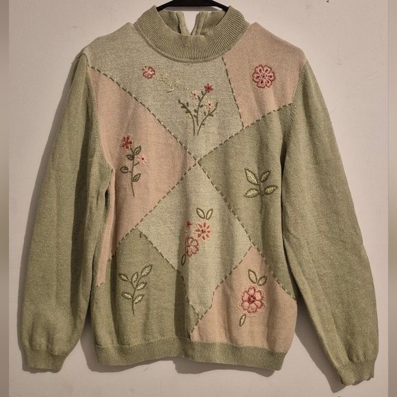 Alfred Dunner Green and Cream Floral Sweater - Picture 1 of 4